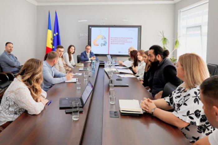 ​MINISTERUL MEDIULUI INTENȚIONEAZĂ SĂ CONSOLIDEZE GESTIONAREA DEȘEURILOR TEXTILE