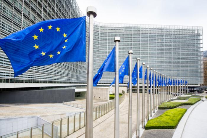 POLITICO: BRUXELLES INTENȚIONEAZĂ SĂ ÎNCEAPĂ NEGOCIERILE CU MOLDOVA ȘI UCRAINA, OCOLIND UNGARIA