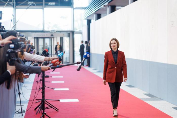 PREȘEDINTA MAIA SANDU: RUSIA A AVUT DOUĂ OBIECTIVE ÎN ACESTE ALEGERI – SĂ CAPTUREZE SAU SĂ DESTABILIZEZE MOLDOVA. DAR AMBELE AU EȘUAT
