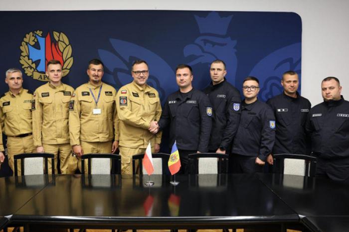 SALVATORII MOLDOVENI ÎNVAȚĂ DIN EXPERIENȚA COLEGILOR LOR POLONEZI