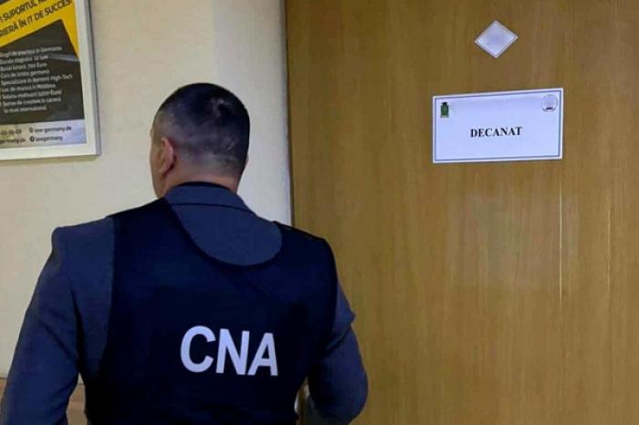 CENTRUL NAȚIONAL ANTICORUPȚIE A PUBLICAT ÎNREGISTRĂRI ALE UNOR CONVERSAȚII TELEFONICE ÎNTRE DECANUL UNEI UNIVERSITĂȚI ȘI DIRECTORUL UNUI COLEGIU, ÎN CARE ACEȘTIA AU EXTORCAT MITĂ DE LA STUDENȚI