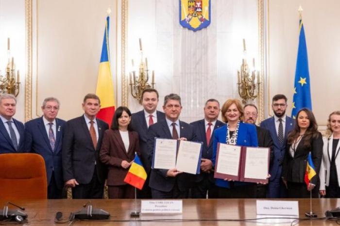 DECLARAȚIE PRIN CARE SOLICITĂ DESCHIDEREA NEGOCIERILOR DE ADERARE A REPUBLICII MOLDOVA LA UE, SEMNATĂ LA BUCURESTI