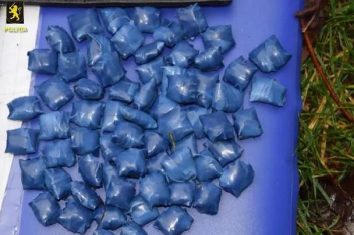 FORȚELE DE ORDINE AU REȚINUT TRAFICANȚI DE DROGURI