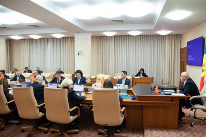 GUVERNUL ACORDĂ AUTORITĂȚILOR LOCALE SPRIJIN APROBÂND ALOCAREA A 148 DE MILIOANE DE LEI PENTRU PLĂȚILE SALARIALE