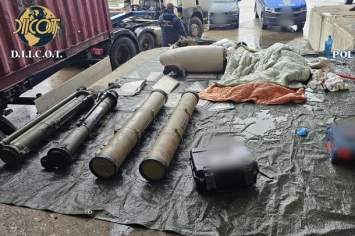 INSTANȚA EMITE MANDATE DE ARESTARE PENTRU DOUĂ PERSOANE REȚINUTE ÎN CAZUL DE CONTRABANDĂ CU ARME