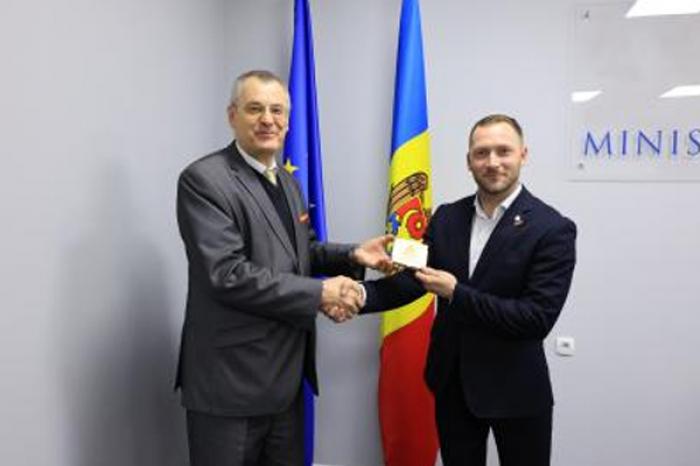 MOLDOVA PRIMEȘTE ECHIPAMENTE MODERNE DE FIELD-MAP PENTRU COLECTAREA ȘI ANALIZA RAPIDĂ A DATELOR FORESTIERE