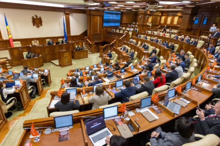 PARLAMENTUL ADOPTĂ AMENDAMENTE LA LEGEA BUGETULUI PENTRU ANUL 2025