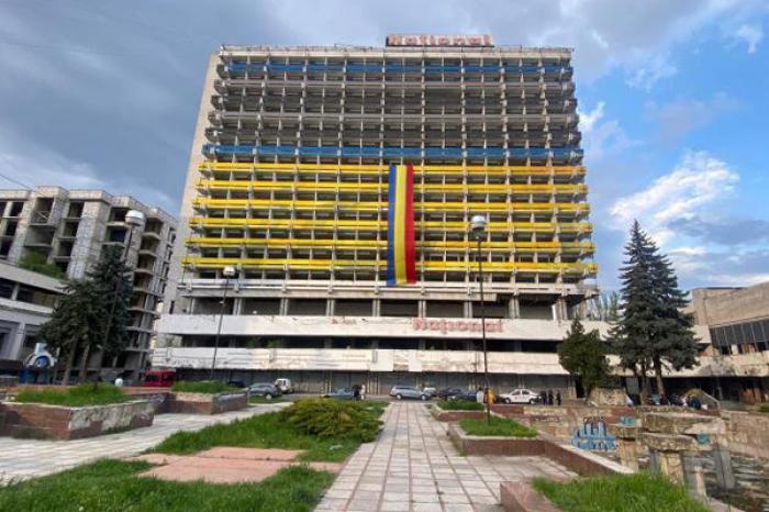 PRIMARUL CHIȘINĂU: ACCESUL LA FOSTUL HOTEL „NAȚIONAL” BLOCAT
