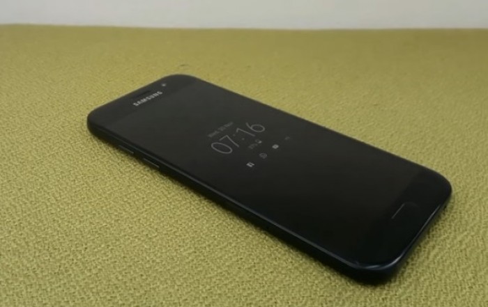 В сеть "слито" видео с новым Samsung Galaxy A5