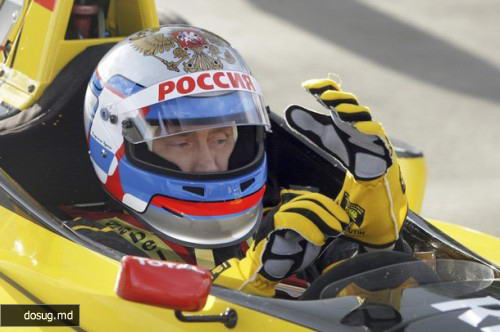 Путин проехал на болиде Renault Формулы 1