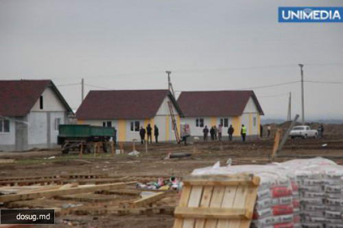 Пострадавшие от наводнения обвинили местные власти в нарушениях при распределении жилья