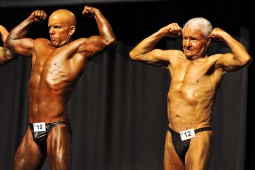 83-летний культурист выступил на чемпионате по бодибилдингу