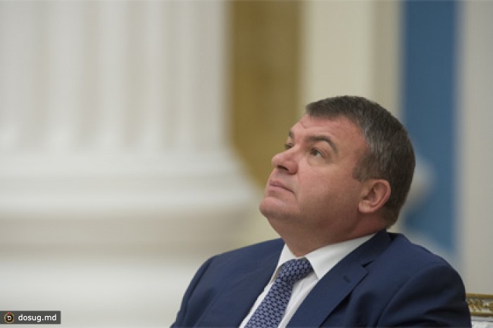 Адвокат отказался подтвердить награждение Сердюкова звездой Героя