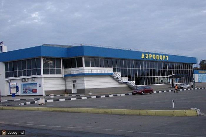 Аэропорт Симферополя перестал принимать рейсы