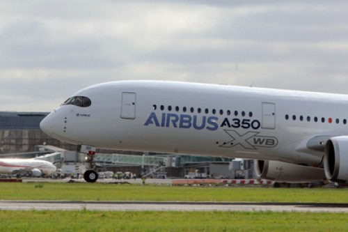 Airbus A350 успешно завершил первый полет
