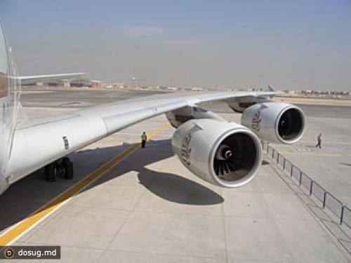 Airbus исправит дефектные крылья у всех A380