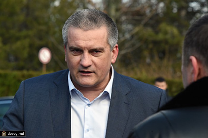 Аксенов посоветовал должникам повременить с выплатой украинских кредитов