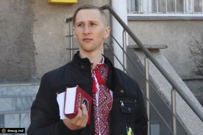 Активист рассказал о своем задержании в Симферополе из-за сине-желтой ленточки