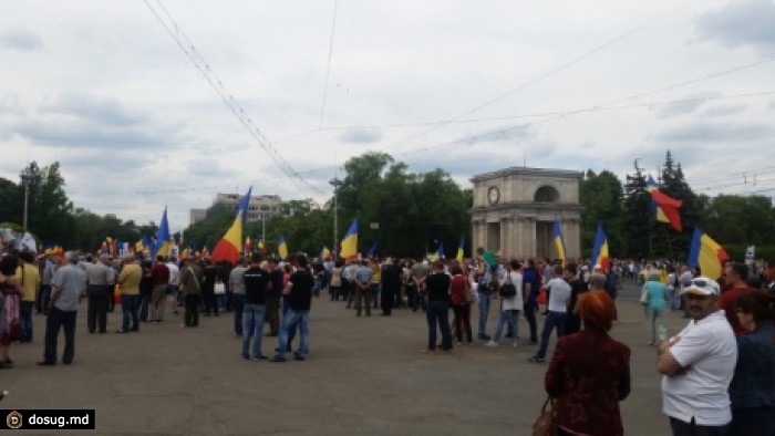 Активисты "Acţiunea 2012" прошлись маршем по улицам Кишинева (ФОТО)