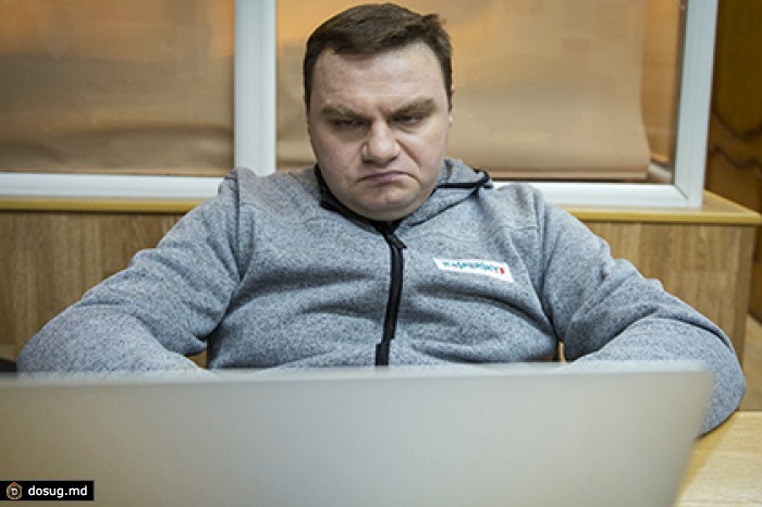 Акционеры «Эха Москвы» потребовали уволить Александра Плющева