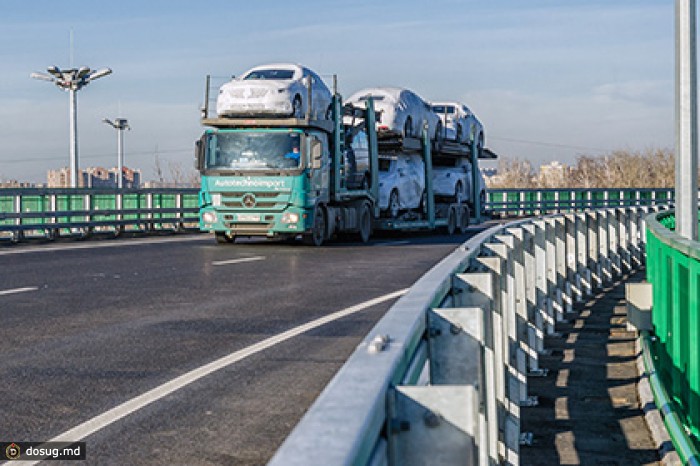 Автодилеры предложили запретить госзакупки машин западных марок