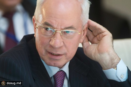 Азаров признал частичную вину Украины в блокировании импорта в Россию