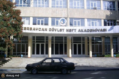 Азербайджанский ВУЗ снял запрет на бороды и хиджабы