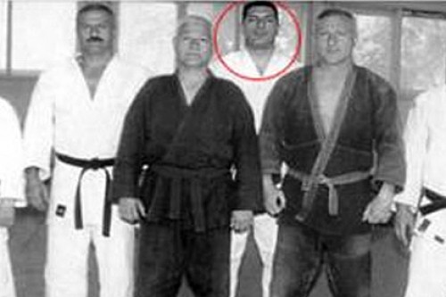 Азербайджанский чемпион по самбо повесился на черном поясе