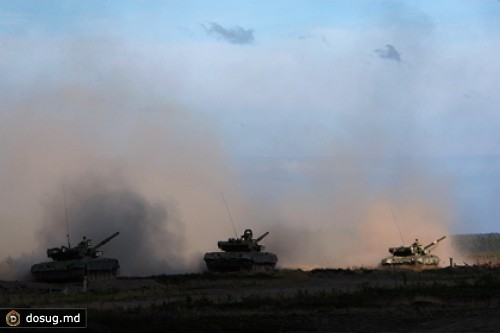 Азербайджанский солдат погиб в перевернувшемся танке