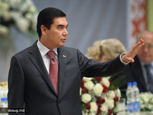 Бердымухамедов помиловал две тысячи заключенных