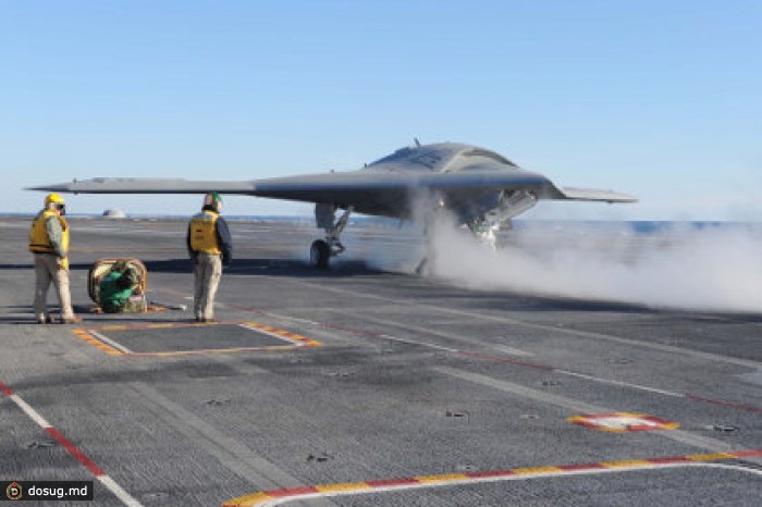 Беспилотник X-47B предложат британцам