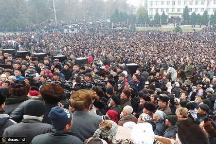 Бывший мэр Оша распустил митинг в свою поддержку