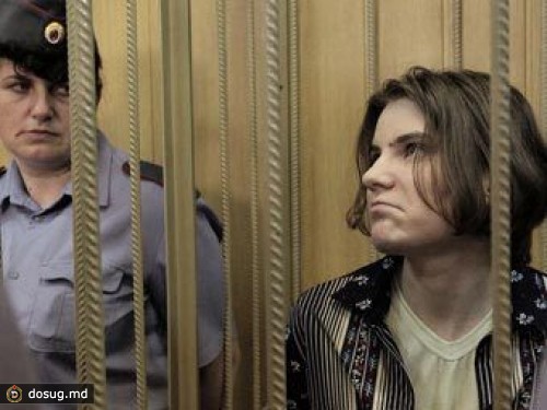 Cуд оставил под арестом участниц Pussy Riot