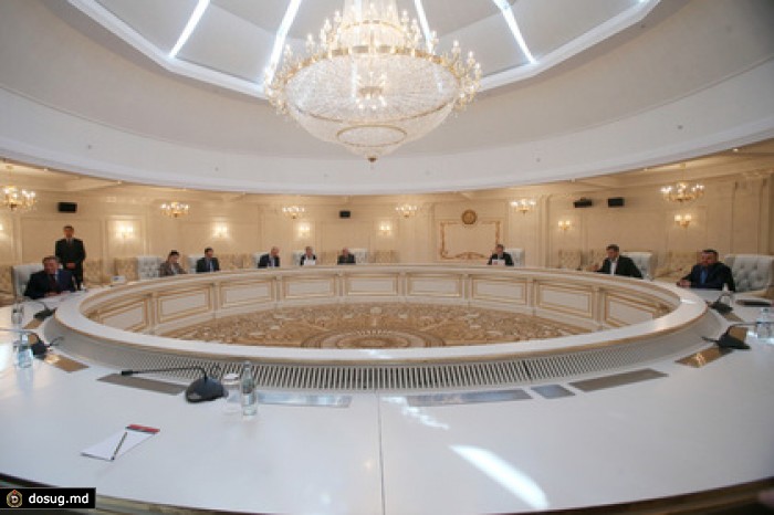 Дату минских переговоров по Украине перенесут