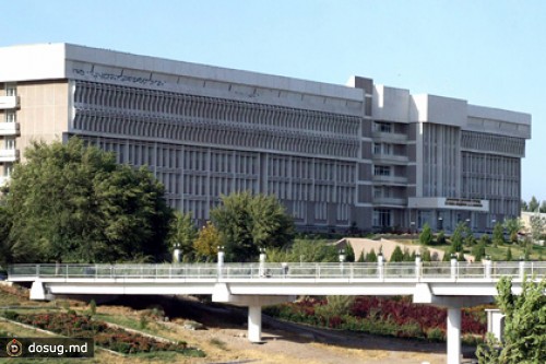 Декана таджикского вуза заподозрили в содержании притона