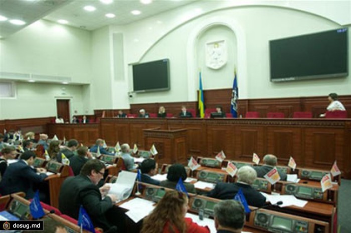 Депутатам Киевсовета запретили аплодировать на заседаниях