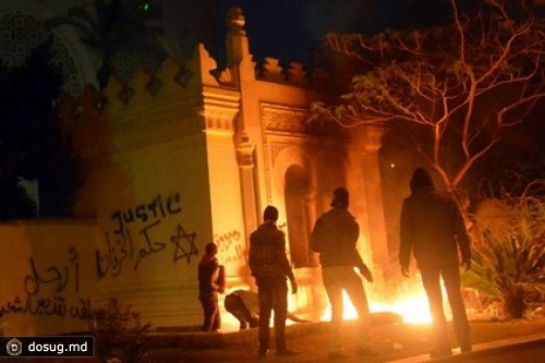 Десятки человек пострадали в ходе протестов в Каире