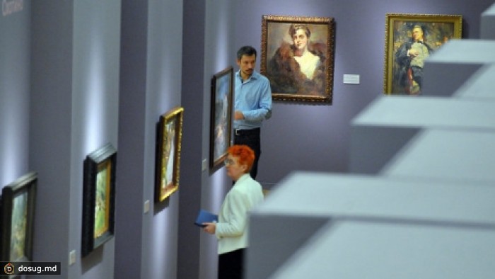 Деятели искусства будут получать ежемесячную надбавку в размере средней зарплаты