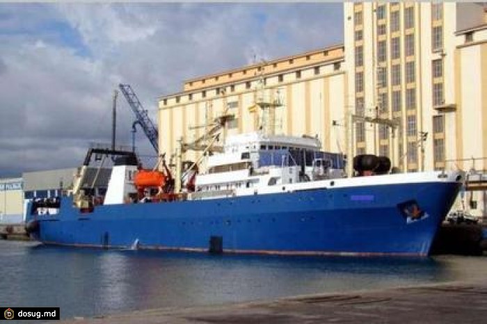 До 53 моряков погибли при крушении траулера в Охотском море