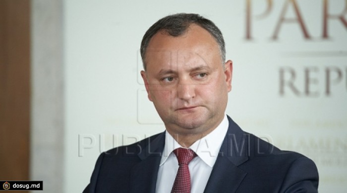 Додон признался в дружеских отношених с Иланом Шором