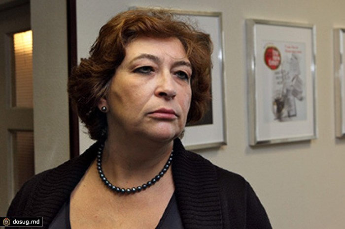 Евгению Альбац оштрафовали на 500 рублей за неповиновение полиции