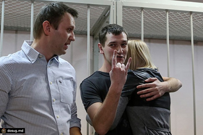 Европарламент принял резолюцию по приговору братьям Навальным