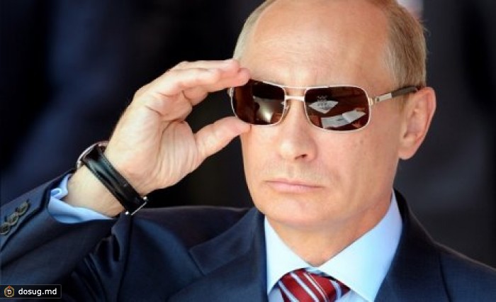 Фигура Путина стала ножкой для "Сломанного стула". ФОТО