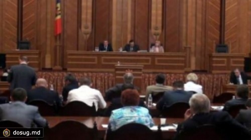 Финансовые трудности: УЗНАЙТЕ имена депутатов-должников