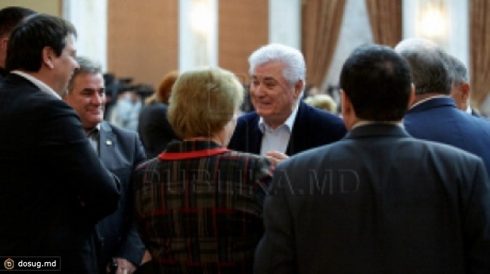 Фракция ПКРМ, социалисты и группа Вадима Мишина покинули зал заседаний