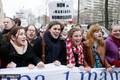 Французский парламент признал законными однополые браки