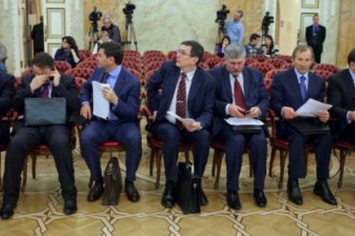 Госдума занялась антикоррупционными тестами для чиновников