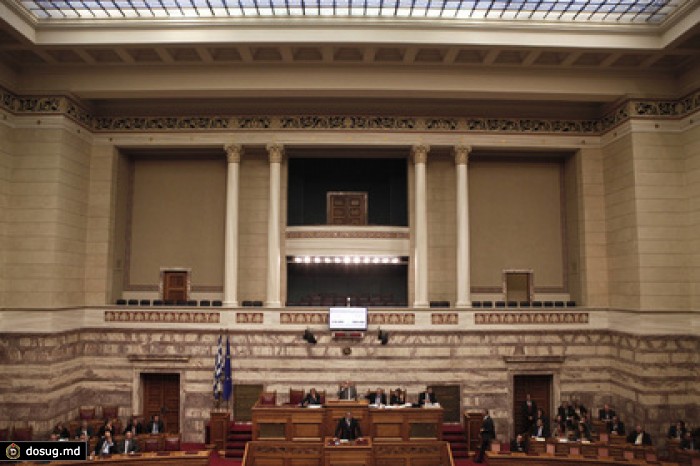 Греция утвердила бюджет без согласия кредиторов