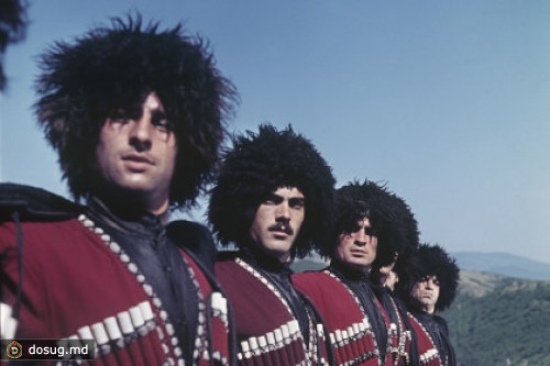 Грузинским депутатам разрешили заседать в черкесках