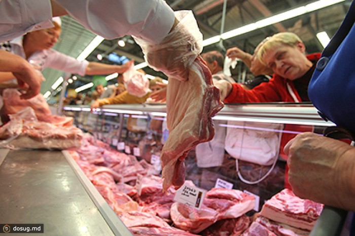 Импорт мяса в Россию упал более чем на треть